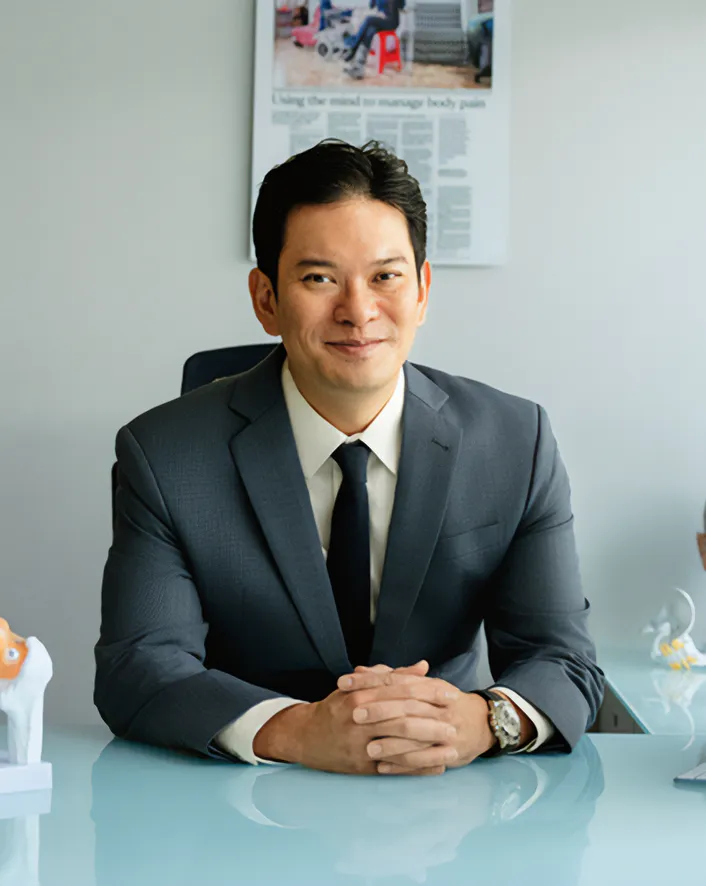 Dr Thor Timothy - Medical Background and Credentials